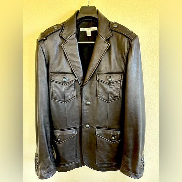 Kenneth Cole gorgeous leather men’s jacket size L.